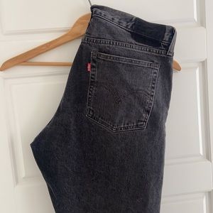 Levi’s Straight Jean size 32